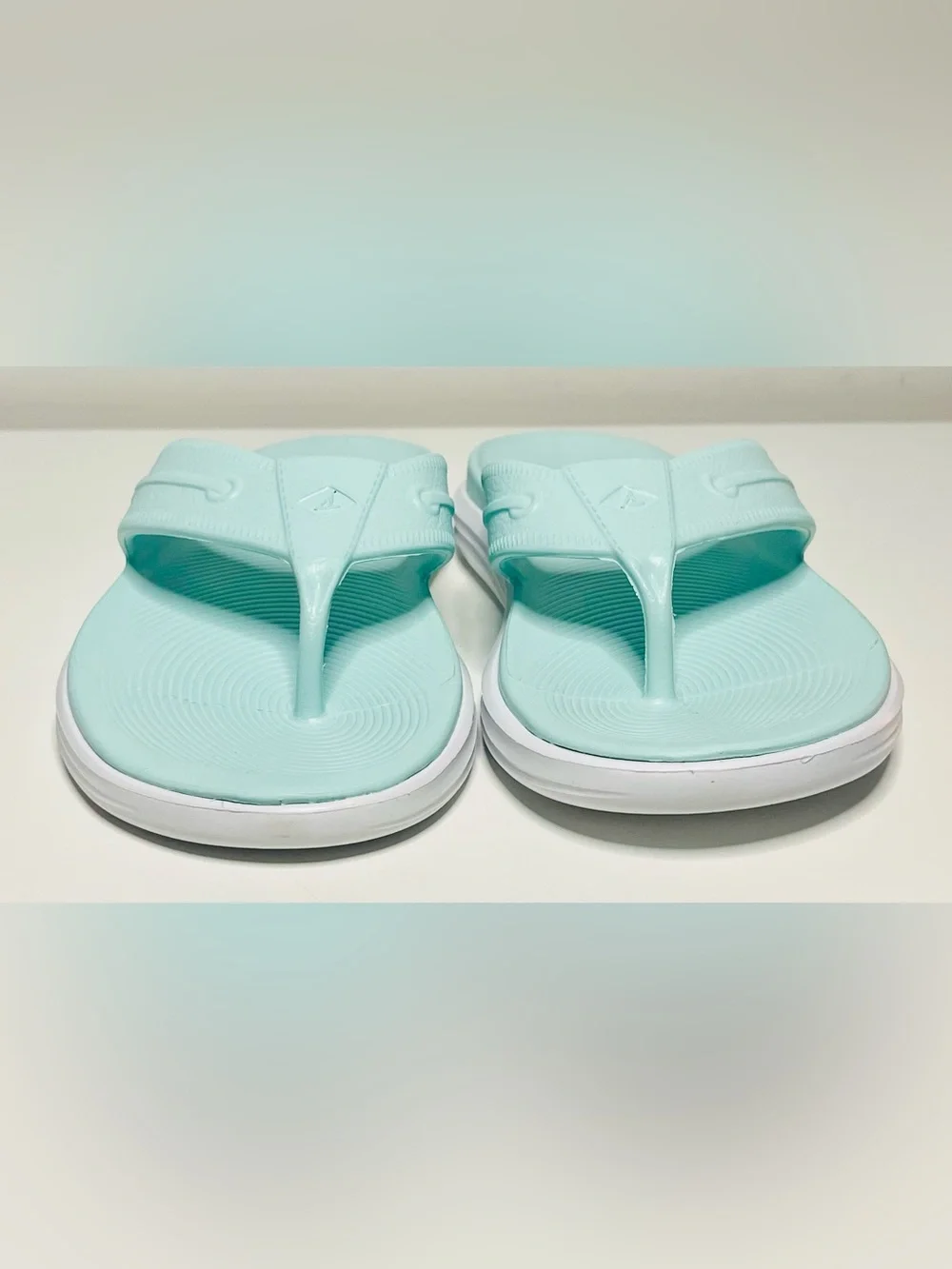Sperry Mint Green Foam Thong Sandals with White Midsole